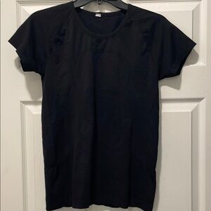 lululemon athletica Black Short Sleeve Tee